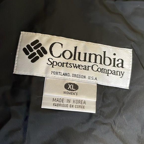 COLUMBIA UNISEX PRE OWNED VEST - Picture 3 of 10